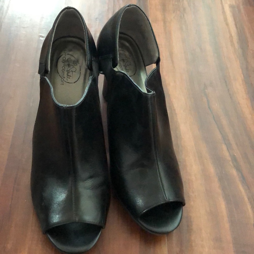 Black Life Stride peep toe heels size 10